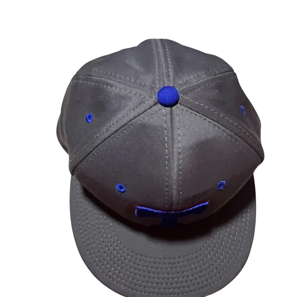 The Game Pro Texas Rangers Fitted‎ Baseball Hat Grey Blue Red Size 7 GP400 Cap